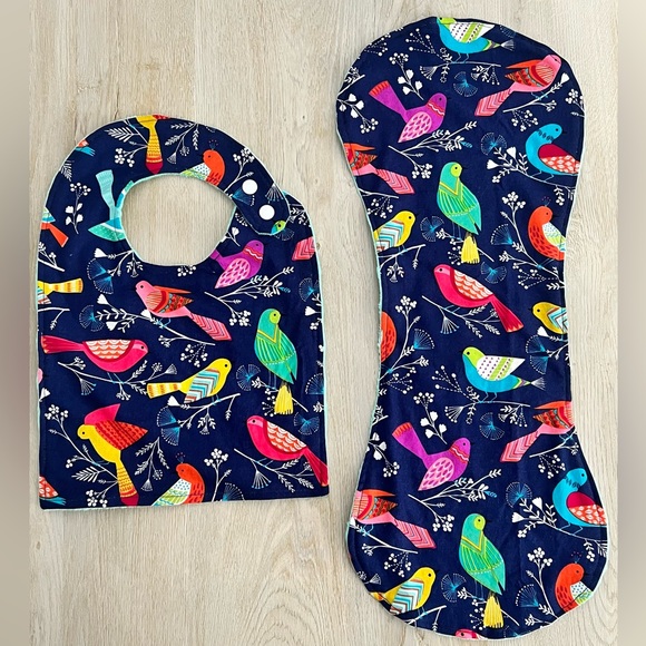 NEW 🪡 Handmade Sweet Birds Bib & Burp Cloth Set - Handmade Baby Gift Set - Picture 2 of 6